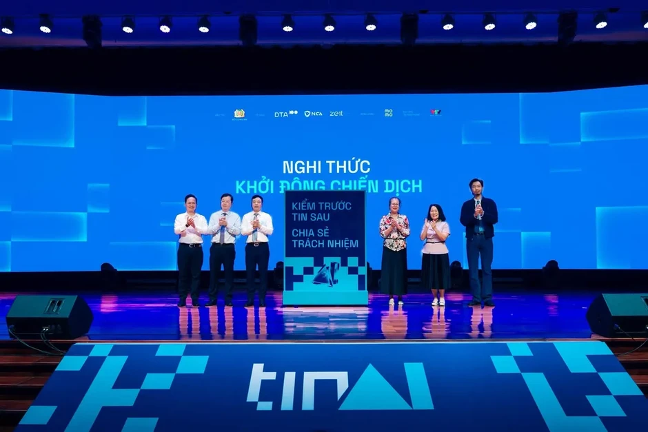 “Thật - Giả, Kiểm chứng”: Chống tin giả trong dòng thông tin chính thống hàng ngày “Thật - Giả, Kiểm chứng”: Chống tin giả trong dòng thông tin chính thống hàng ngày