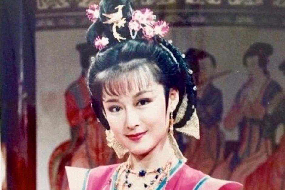 “Võ Tắc Thiên đẹp nhất màn ảnh” gây sốt với sắc vóc tuổi 77 “Võ Tắc Thiên đẹp nhất màn ảnh” gây sốt với sắc vóc tuổi 77