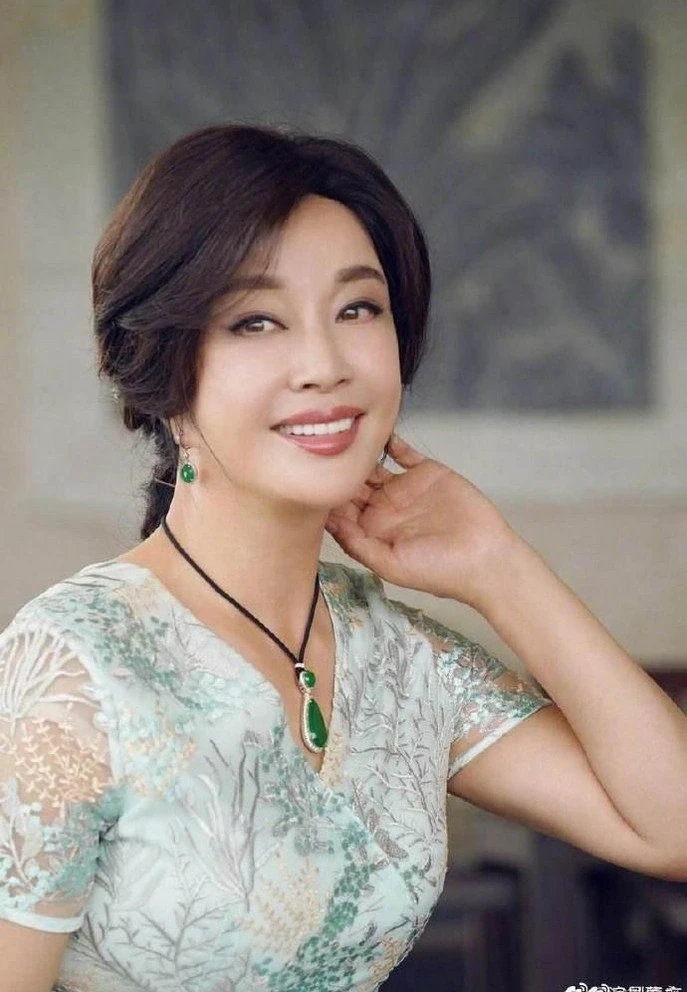 “Võ Tắc Thiên” Lưu Hiểu Khánh bị đồn qua đời, hé lộ rạn nứt với người thân “Võ Tắc Thiên” Lưu Hiểu Khánh bị đồn qua đời, hé lộ rạn nứt với người thân