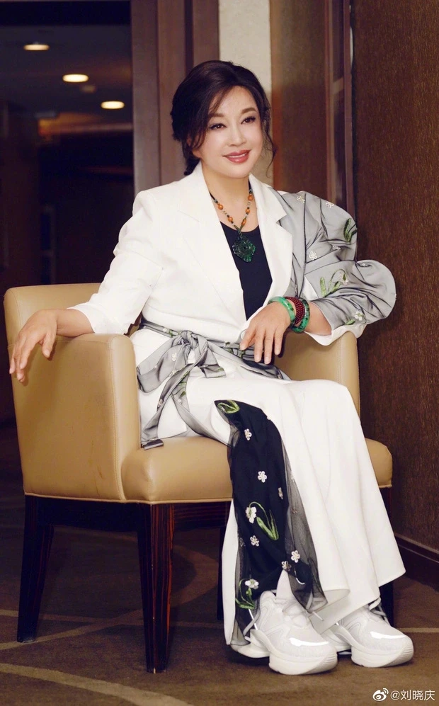 “Võ Tắc Thiên” Lưu Hiểu Khánh bị đồn qua đời, hé lộ rạn nứt với người thân “Võ Tắc Thiên” Lưu Hiểu Khánh bị đồn qua đời, hé lộ rạn nứt với người thân