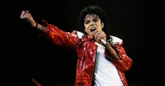 “Vua nhạc pop” Michael Jackson vướng cáo buộc lạm dụng trẻ em