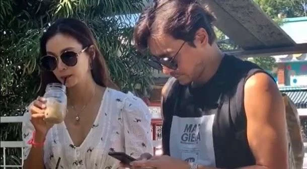 1 sao nam bị lộ 700 tin nhắn thác loạn rúng động showbiz, vợ mỹ nhân vội đưa con chạy sang Mỹ "lánh bão" 1 sao nam bị lộ 700 tin nhắn thác loạn rúng động showbiz, vợ mỹ nhân vội đưa con chạy sang Mỹ "lánh bão"