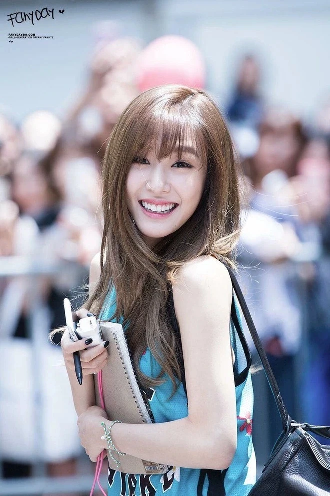 1 thành viên SNSD khóc lóc van xin Tiffany đừng cưới tài tử bị phốt thao túng tâm lý 1 thành viên SNSD khóc lóc van xin Tiffany đừng cưới tài tử bị phốt thao túng tâm lý