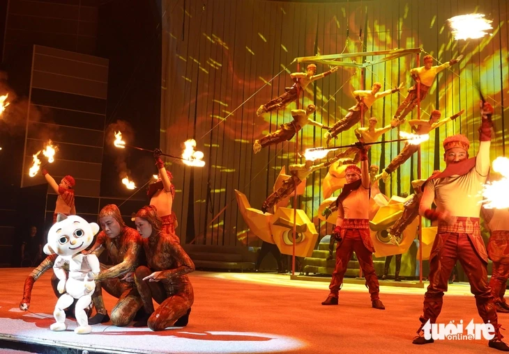 150 nghệ sĩ vẽ giấc mơ trong Mơ show ở rạp xiếc hiện đại nhất Việt Nam