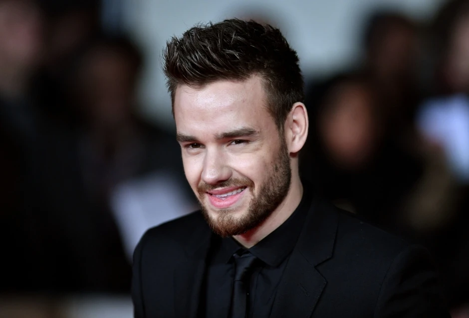 2 thành viên One Direction đánh nhau đến chấn động não? 2 thành viên One Direction đánh nhau đến chấn động não?
