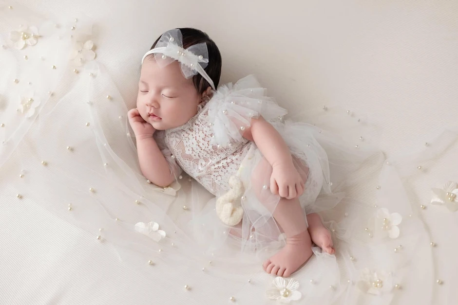 3 nhóc tỳ nhà Hoa hậu Đặng Thu Thảo sinh ra đã ngậm thìa vàng, visual đẹp như thiên thần 3 nhóc tỳ nhà Hoa hậu Đặng Thu Thảo sinh ra đã ngậm thìa vàng, visual đẹp như thiên thần