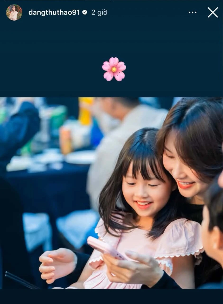 3 nhóc tỳ nhà Hoa hậu Đặng Thu Thảo sinh ra đã ngậm thìa vàng, visual đẹp như thiên thần 3 nhóc tỳ nhà Hoa hậu Đặng Thu Thảo sinh ra đã ngậm thìa vàng, visual đẹp như thiên thần