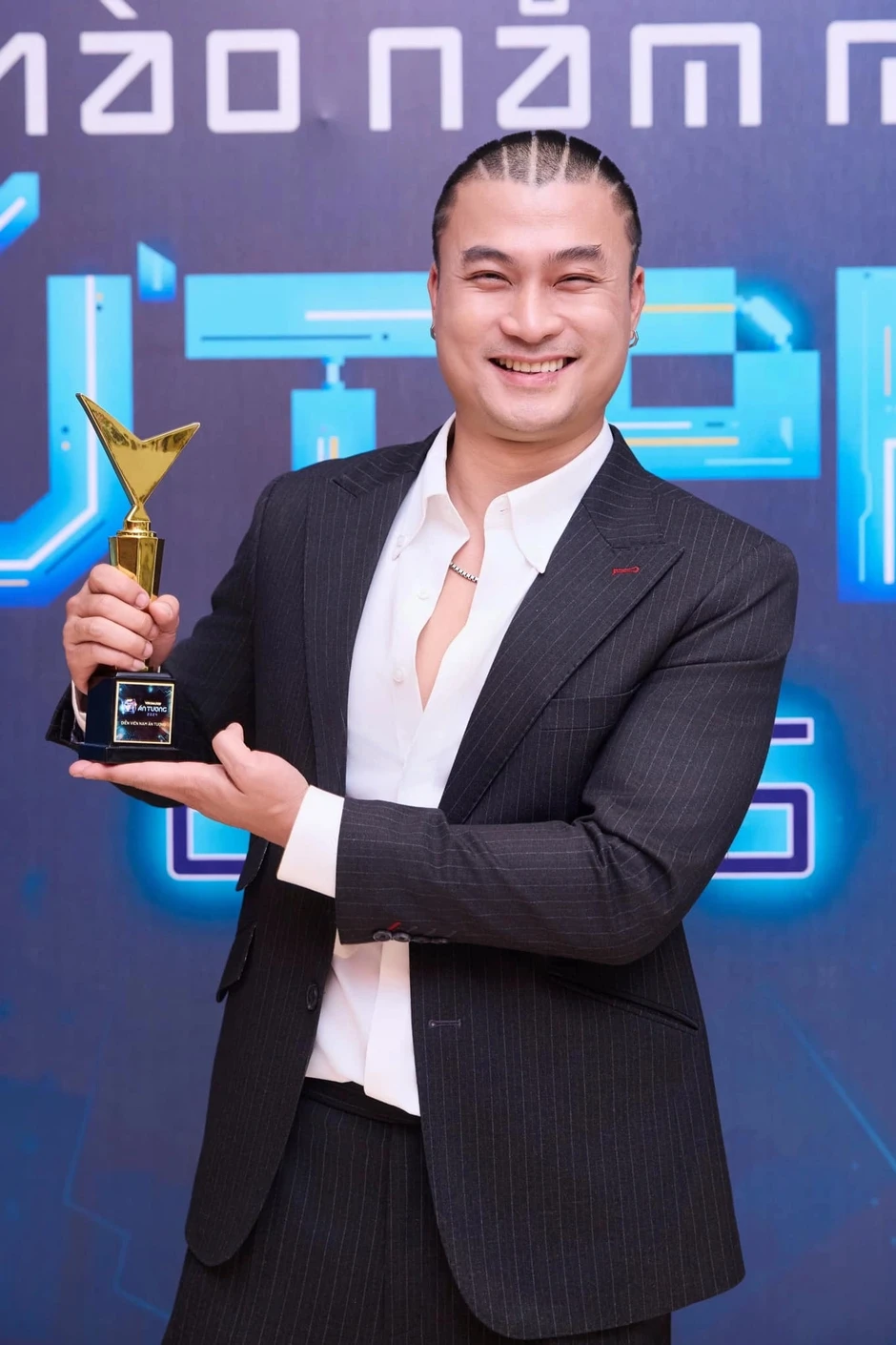 5 nam thần diễn đỉnh nhất truyền hình Việt: Hồng Đăng chễm chệ top 2, có người đóng 1 phim 20 năm vẫn là huyền thoại 5 nam thần diễn đỉnh nhất truyền hình Việt: Hồng Đăng chễm chệ top 2, có người đóng 1 phim 20 năm vẫn là huyền thoại