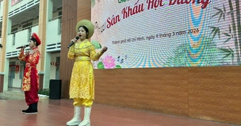50 suất diễn Sân khấu học đường - đưa nghệ thuật truyền thống đến gần học sinh TP HCM
