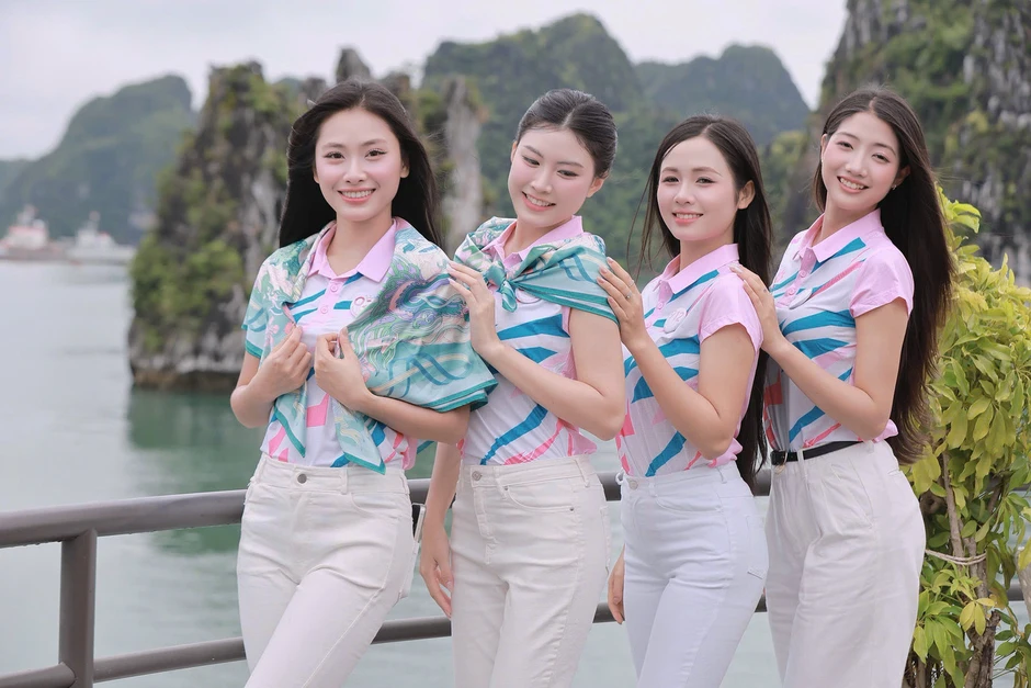 53 cô gái Hoa hậu Việt Nam giữa non nước vịnh Lan Hạ