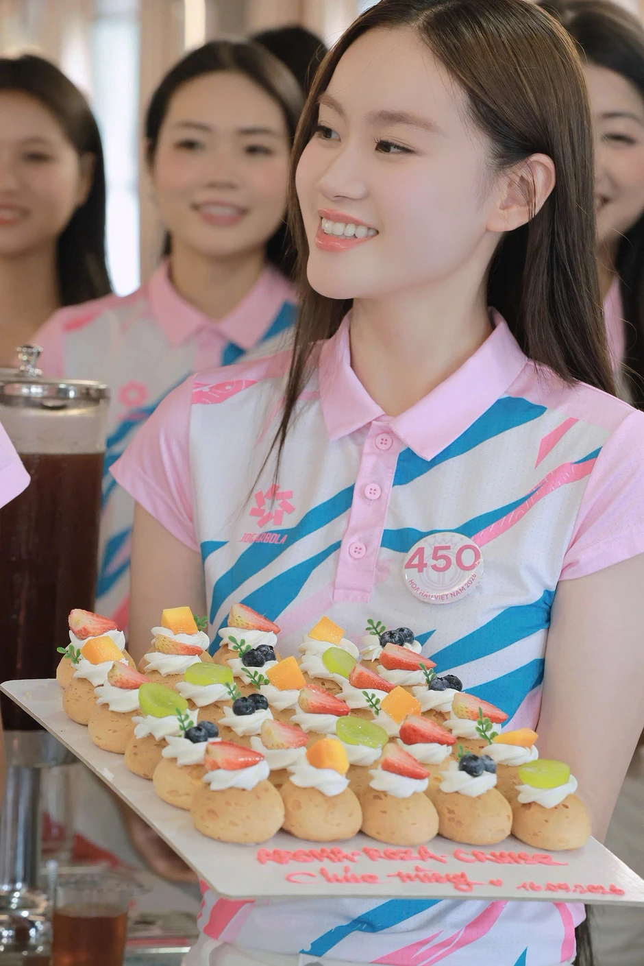 53 cô gái Hoa hậu Việt Nam giữa non nước vịnh Lan Hạ