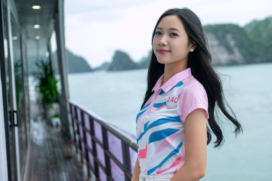 53 cô gái Hoa hậu Việt Nam giữa non nước vịnh Lan Hạ