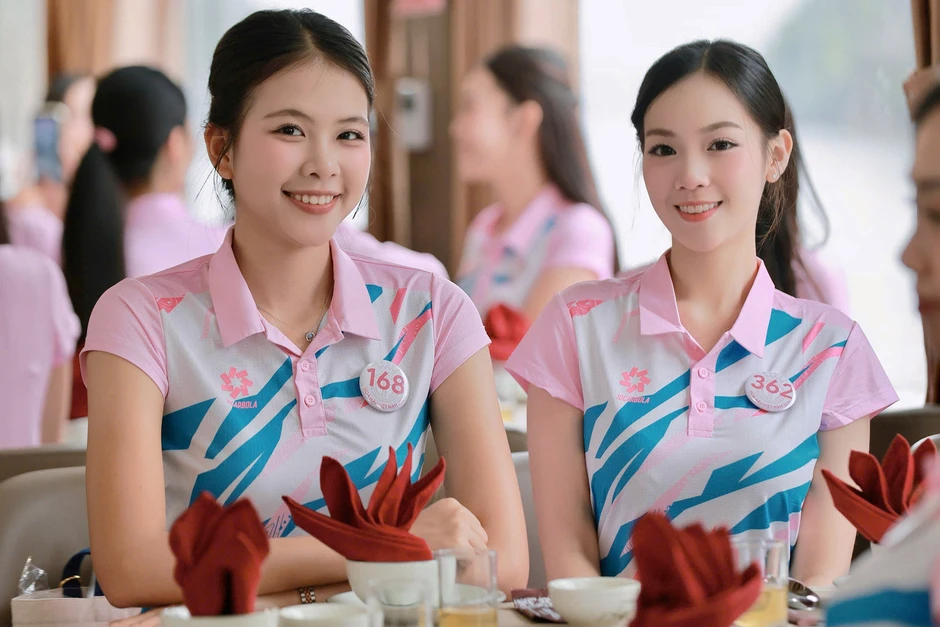 53 cô gái Hoa hậu Việt Nam giữa non nước vịnh Lan Hạ