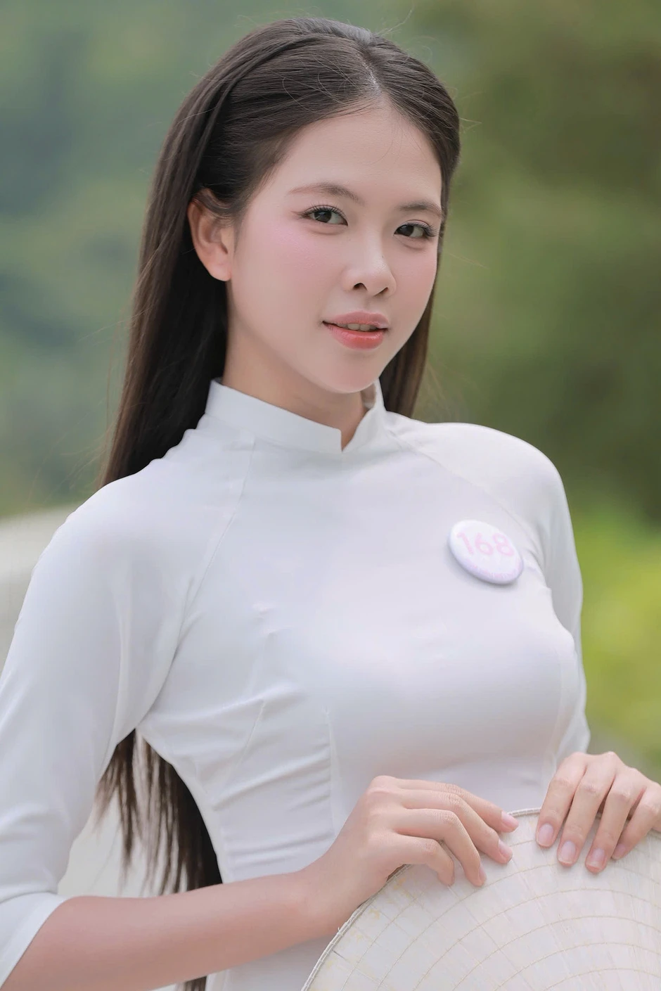 53 cô gái Hoa hậu Việt Nam khoe nét đẹp trong trẻo