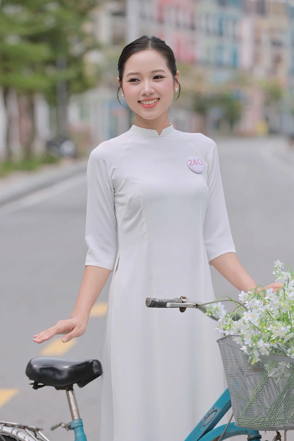 53 cô gái Hoa hậu Việt Nam khoe nét đẹp trong trẻo