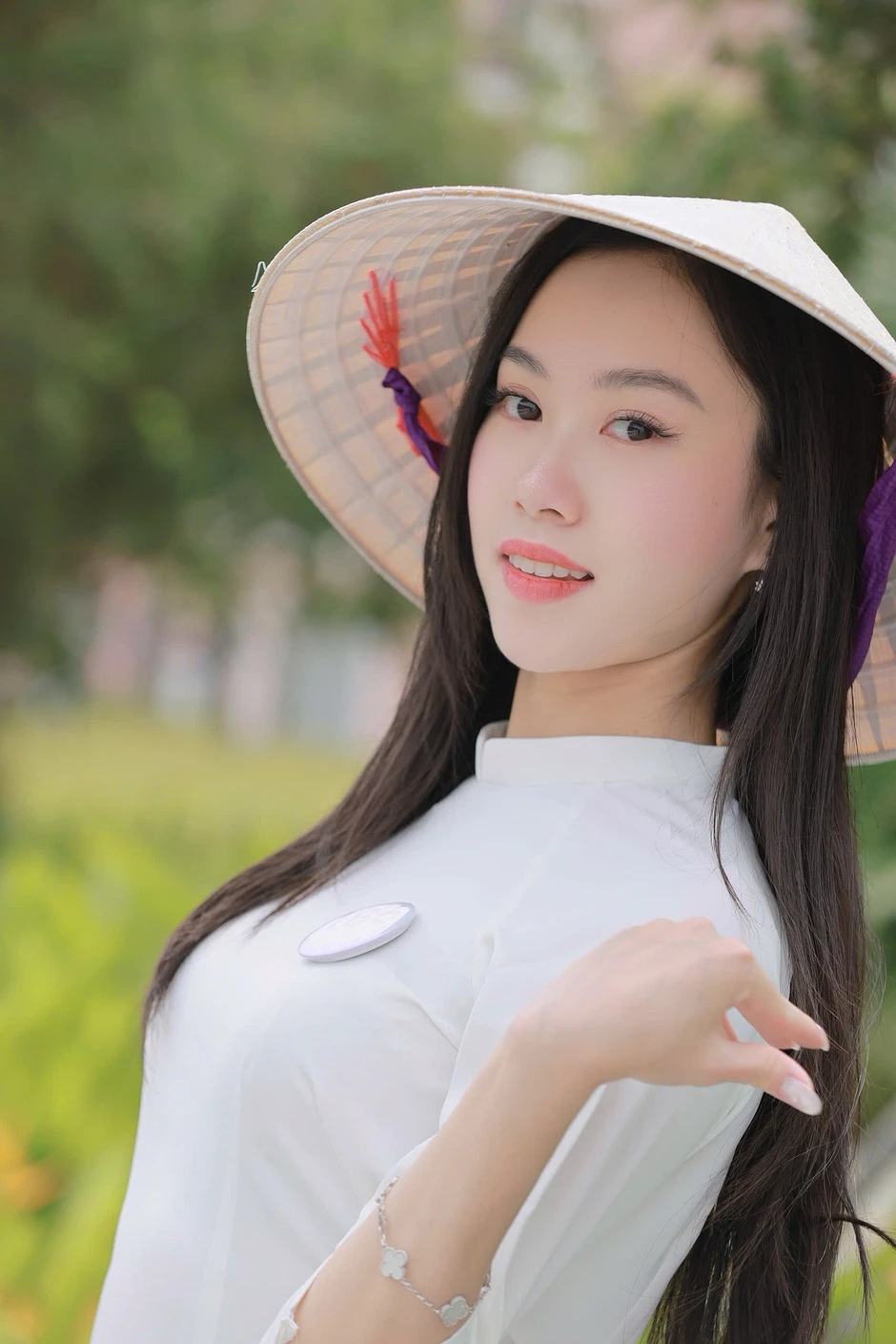 53 cô gái Hoa hậu Việt Nam khoe nét đẹp trong trẻo