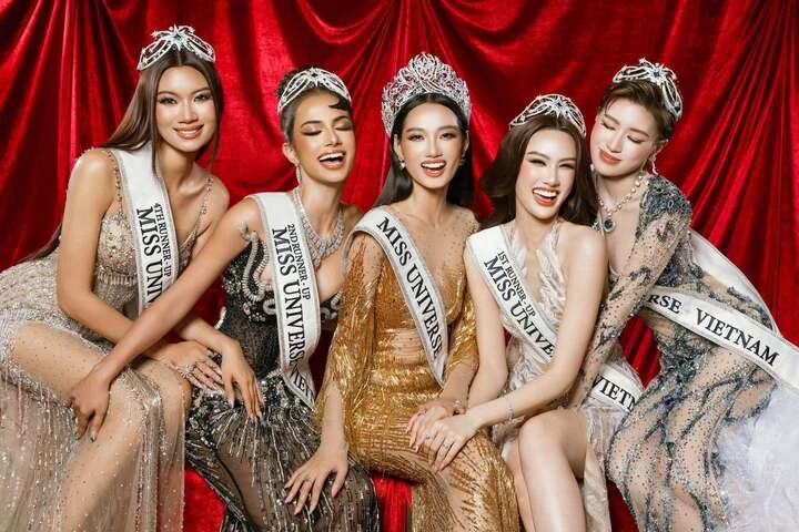 Á hậu bị nói xấu trong nhóm chat của Hoa hậu Quỳnh Anh là ai? Á hậu bị nói xấu trong nhóm chat của Hoa hậu Quỳnh Anh là ai?
