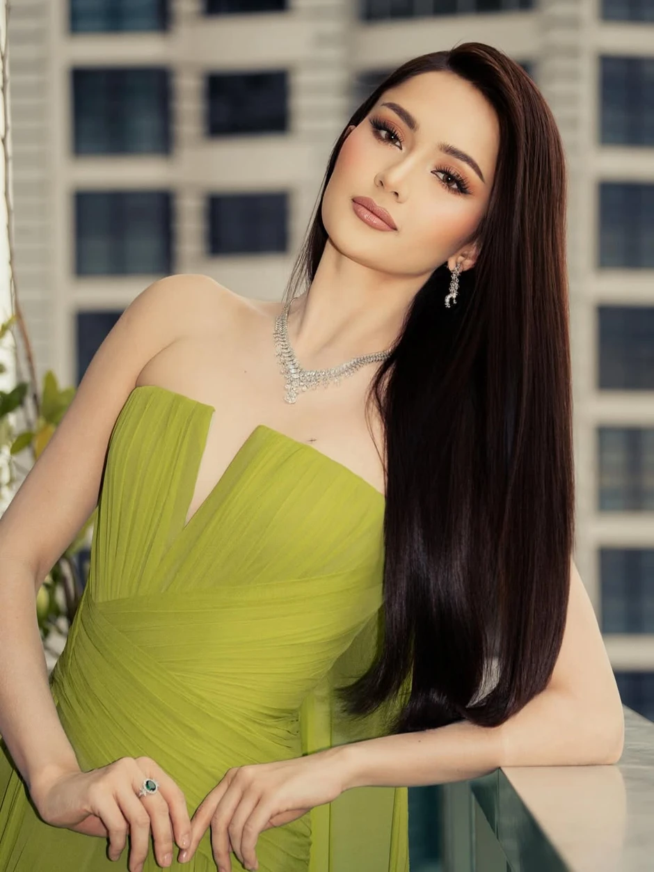 Á hậu Philippines "khóc kể" bị di chứng nghiêm trọng vì sự cố sập sân khấu Miss Cosmo, CEO Bảo Hoàng phản hồi ngay! Á hậu Philippines "khóc kể" bị di chứng nghiêm trọng vì sự cố sập sân khấu Miss Cosmo, CEO Bảo Hoàng phản hồi ngay!