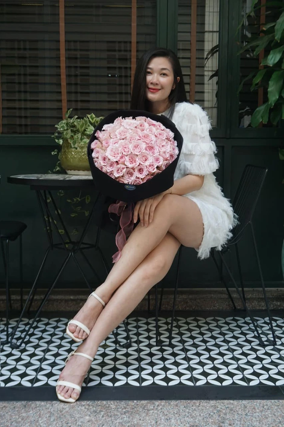 Á hậu rời showbiz Việt sang Phần Lan sinh sống, nay tập trung bán hàng online Á hậu rời showbiz Việt sang Phần Lan sinh sống, nay tập trung bán hàng online