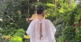Á hậu Việt làm mẹ đơn thân: Sinh con không có chồng bên cạnh, nay vướng tin hẹn hò cầu thủ điển trai