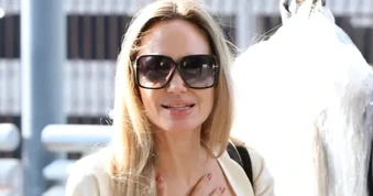 Angelina Jolie gặp sự cố