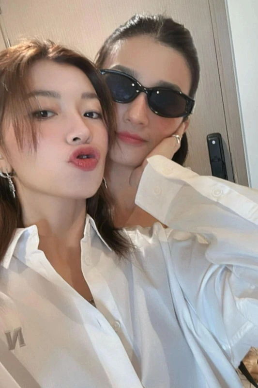 Ánh Quỳnh - Kim Tuyến, Kỳ Duyên - Thiên Ân 'quấn nhau như sam' và câu hỏi từ khán giả