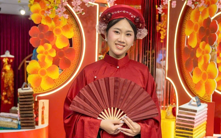 Áo dài không còn trong 'tủ kính bảo tàng' Áo dài không còn trong 'tủ kính bảo tàng'