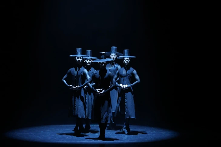 Ballet 'Gat' đến Việt Nam, biên đạo Hàn Quốc mong mũ gat nổi tiếng như nón lá Ballet 'Gat' đến Việt Nam, biên đạo Hàn Quốc mong mũ gat nổi tiếng như nón lá