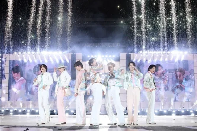 Bản hit 'Swim' của BTS cán mốc 500 triệu lượt nghe trên Spotify Bản hit 'Swim' của BTS cán mốc 500 triệu lượt nghe trên Spotify