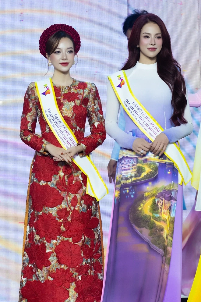 Băng Di ấn tượng trong tà áo dài Băng Di ấn tượng trong tà áo dài