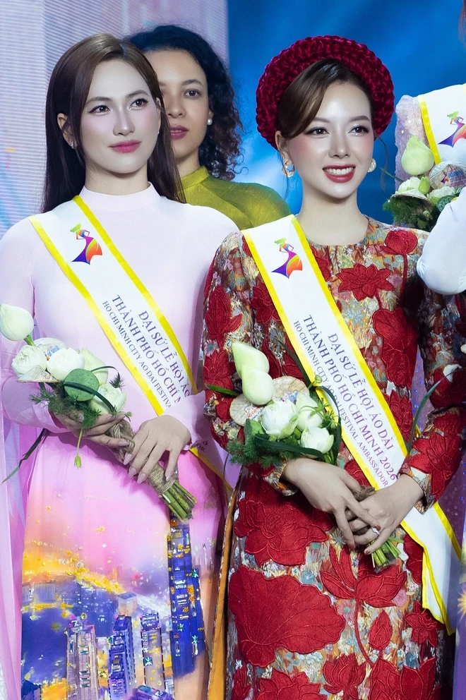 Băng Di ấn tượng trong tà áo dài Băng Di ấn tượng trong tà áo dài