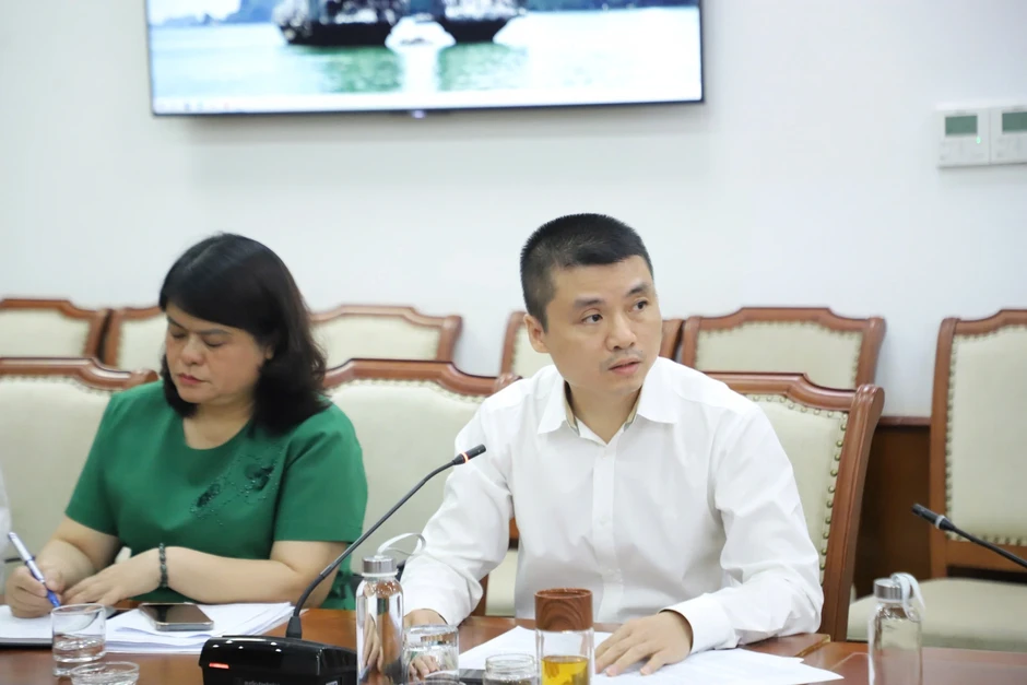Báo chí đến năm 2045 không chỉ tinh gọn mà còn dẫn dắt không gian mạng Báo chí đến năm 2045 không chỉ tinh gọn mà còn dẫn dắt không gian mạng