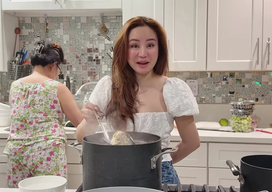Bắt gặp ca sĩ Vy Oanh ở Mỹ Bắt gặp ca sĩ Vy Oanh ở Mỹ