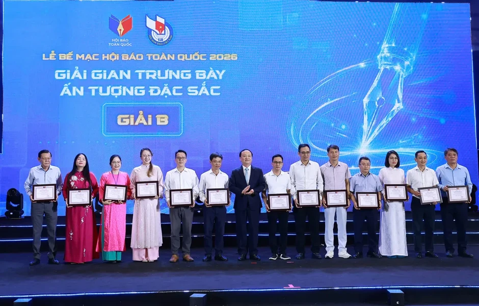 Bế mạc Hội báo Toàn quốc 2026: Trao 46 giải Sản phẩm báo chí ấn tượng đặc sắc và 57 giải Gian trưng bày ấn tượng Bế mạc Hội báo Toàn quốc 2026: Trao 46 giải Sản phẩm báo chí ấn tượng đặc sắc và 57 giải Gian trưng bày ấn tượng