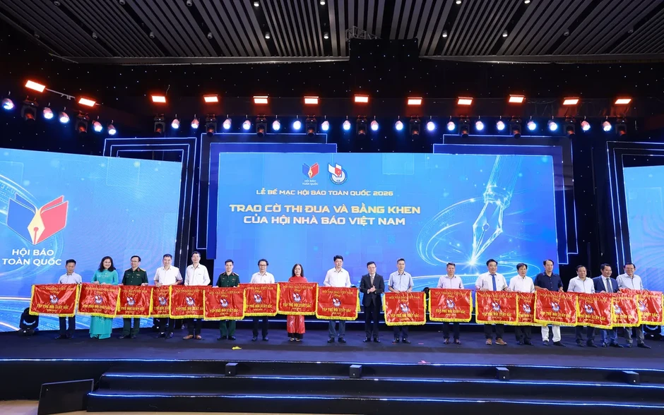 Bế mạc Hội báo Toàn quốc 2026: Trao 46 giải Sản phẩm báo chí ấn tượng đặc sắc và 57 giải Gian trưng bày ấn tượng Bế mạc Hội báo Toàn quốc 2026: Trao 46 giải Sản phẩm báo chí ấn tượng đặc sắc và 57 giải Gian trưng bày ấn tượng