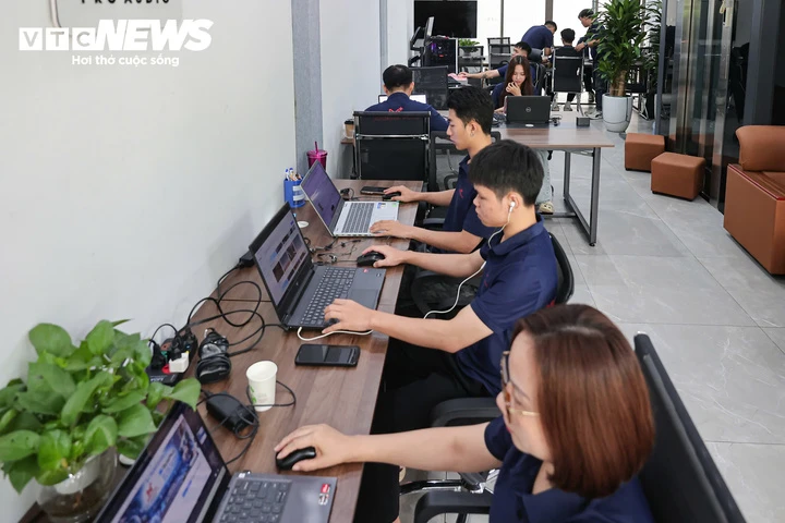 Bên trong xưởng phim AI cho ra lò 130 tập/ngày: Kế toán cũng sản xuất phim Bên trong xưởng phim AI cho ra lò 130 tập/ngày: Kế toán cũng sản xuất phim