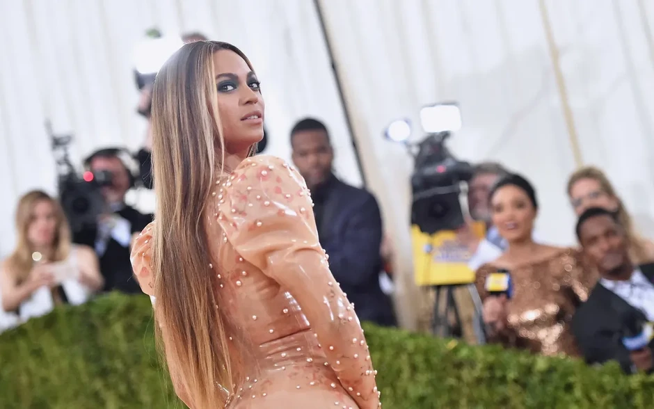 Beyoncé trở lại Met Gala 2026 sau một thập kỷ, giữ vai trò đồng chủ tịch Beyoncé trở lại Met Gala 2026 sau một thập kỷ, giữ vai trò đồng chủ tịch