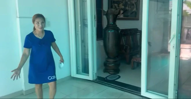 Bị con chê nhà nhỏ, nữ NSƯT mua luôn nhà tiền tỷ ở TP.HCM: "Tôi chốt trong 1 nốt nhạc" Bị con chê nhà nhỏ, nữ NSƯT mua luôn nhà tiền tỷ ở TP.HCM: "Tôi chốt trong 1 nốt nhạc"