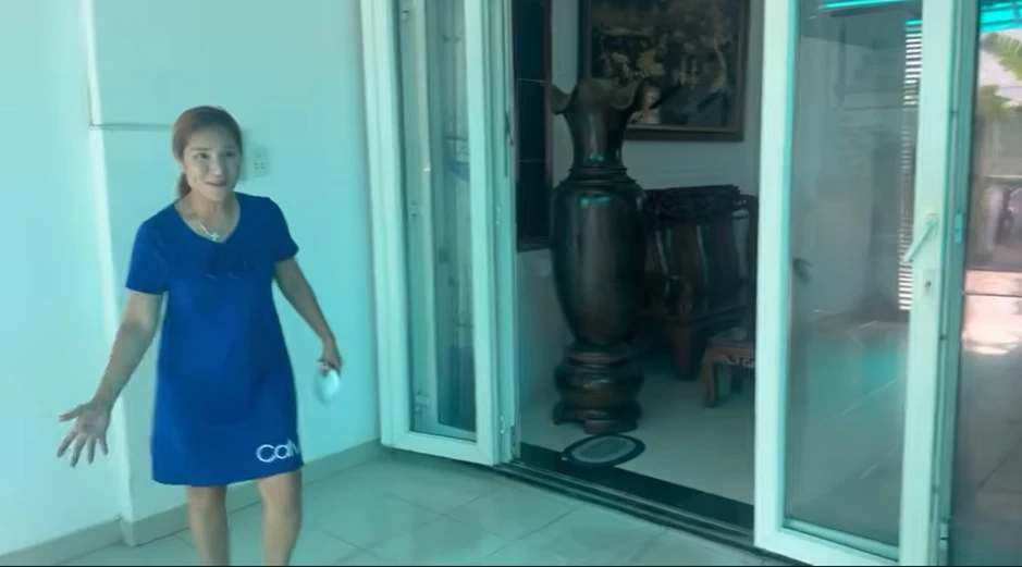 Bị con chê nhà nhỏ, nữ NSƯT mua luôn nhà tiền tỷ ở TP.HCM: "Tôi chốt trong 1 nốt nhạc" Bị con chê nhà nhỏ, nữ NSƯT mua luôn nhà tiền tỷ ở TP.HCM: "Tôi chốt trong 1 nốt nhạc"