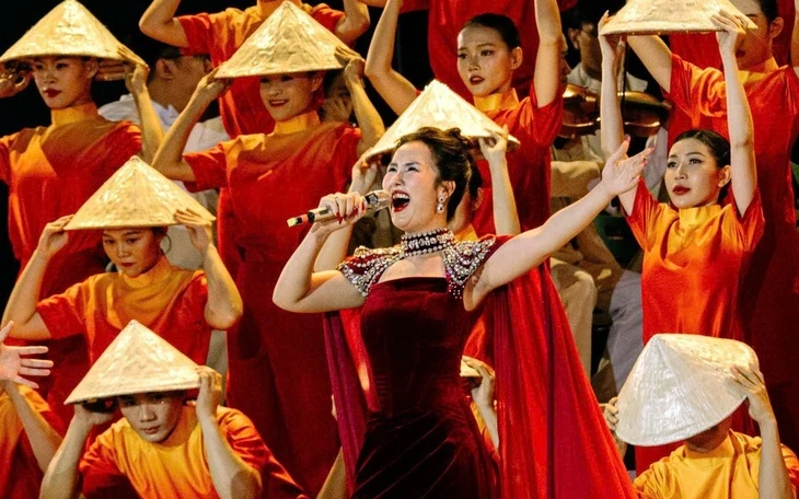 Bí thư Thành ủy TP.HCM Trần Lưu Quang chỉ đạo lập Quỹ Phát triển công nghiệp văn hóa TP.HCM Bí thư Thành ủy TP.HCM Trần Lưu Quang chỉ đạo lập Quỹ Phát triển công nghiệp văn hóa TP.HCM