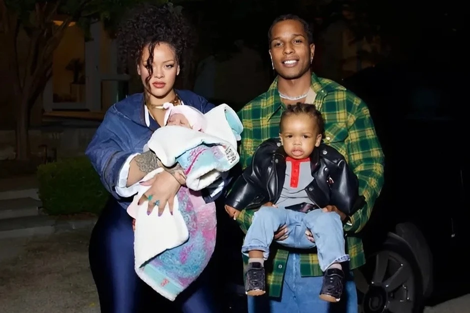 Biệt thự xa hoa của Rihanna bị nã súng Biệt thự xa hoa của Rihanna bị nã súng