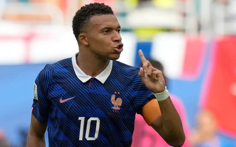 Bình luận FIFA World Cup 2026™: Màn rượt đuổi nghẹt thở giữa Anh và Pháp