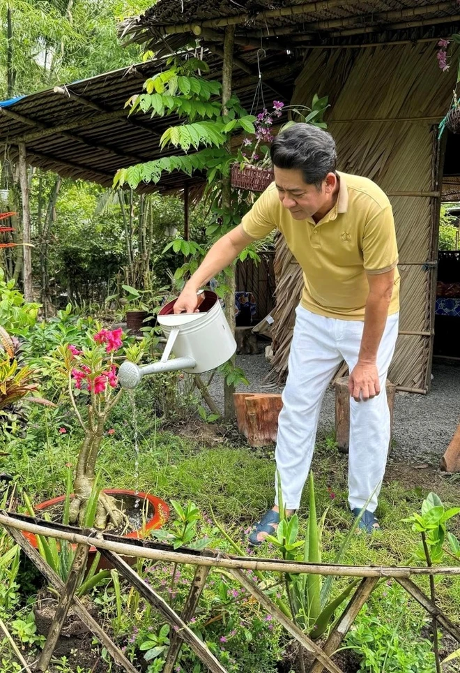 Bỏ phố về vườn mỗi khi rảnh, "vua Bảo Đại đẹp nhất màn ảnh" đầu tư gì cho khu đất 6.000m² ở miền Tây? Bỏ phố về vườn mỗi khi rảnh, "vua Bảo Đại đẹp nhất màn ảnh" đầu tư gì cho khu đất 6.000m² ở miền Tây?