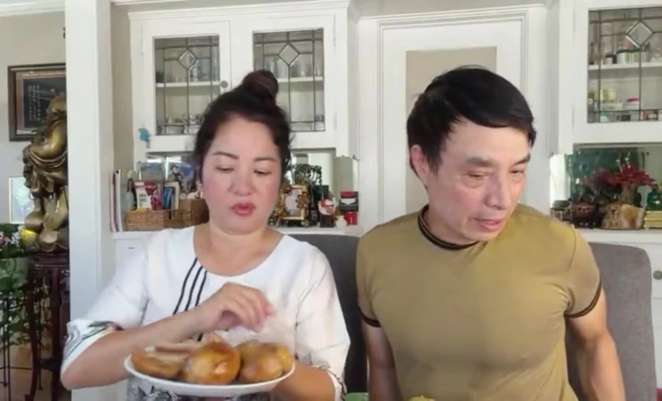 Bố ruột bé Xuân Mai lên tiếng việc có nhiều vợ và con rơi Bố ruột bé Xuân Mai lên tiếng việc có nhiều vợ và con rơi