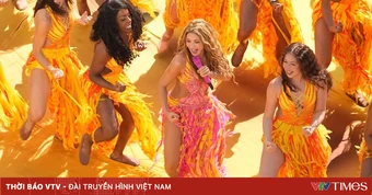 Bộ váy đính hơn 200.000 viên pha lê của Shakira tại Halftime Show chung kết FIFA World Cup 2026™