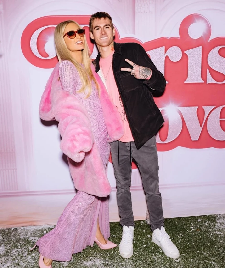 Brooklyn Beckham, Paris Hilton sốc trước cái chết của con trai Cindy Crawford