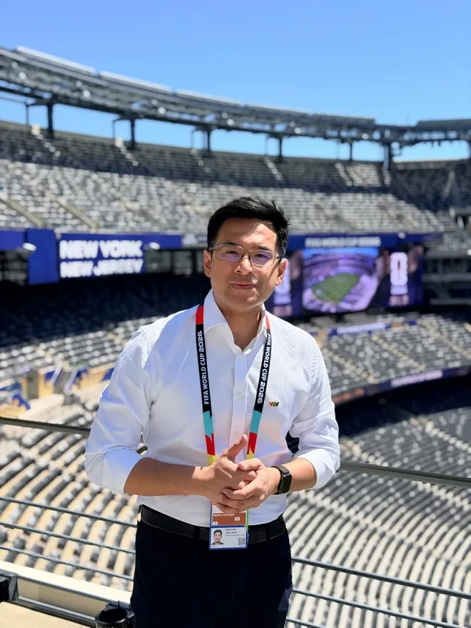 BTV Tiến Anh: "FIFA World Cup 2026™ cho tôi cơ hội chạm tới những khoảnh khắc của cảm xúc" BTV Tiến Anh: "FIFA World Cup 2026™ cho tôi cơ hội chạm tới những khoảnh khắc của cảm xúc"
