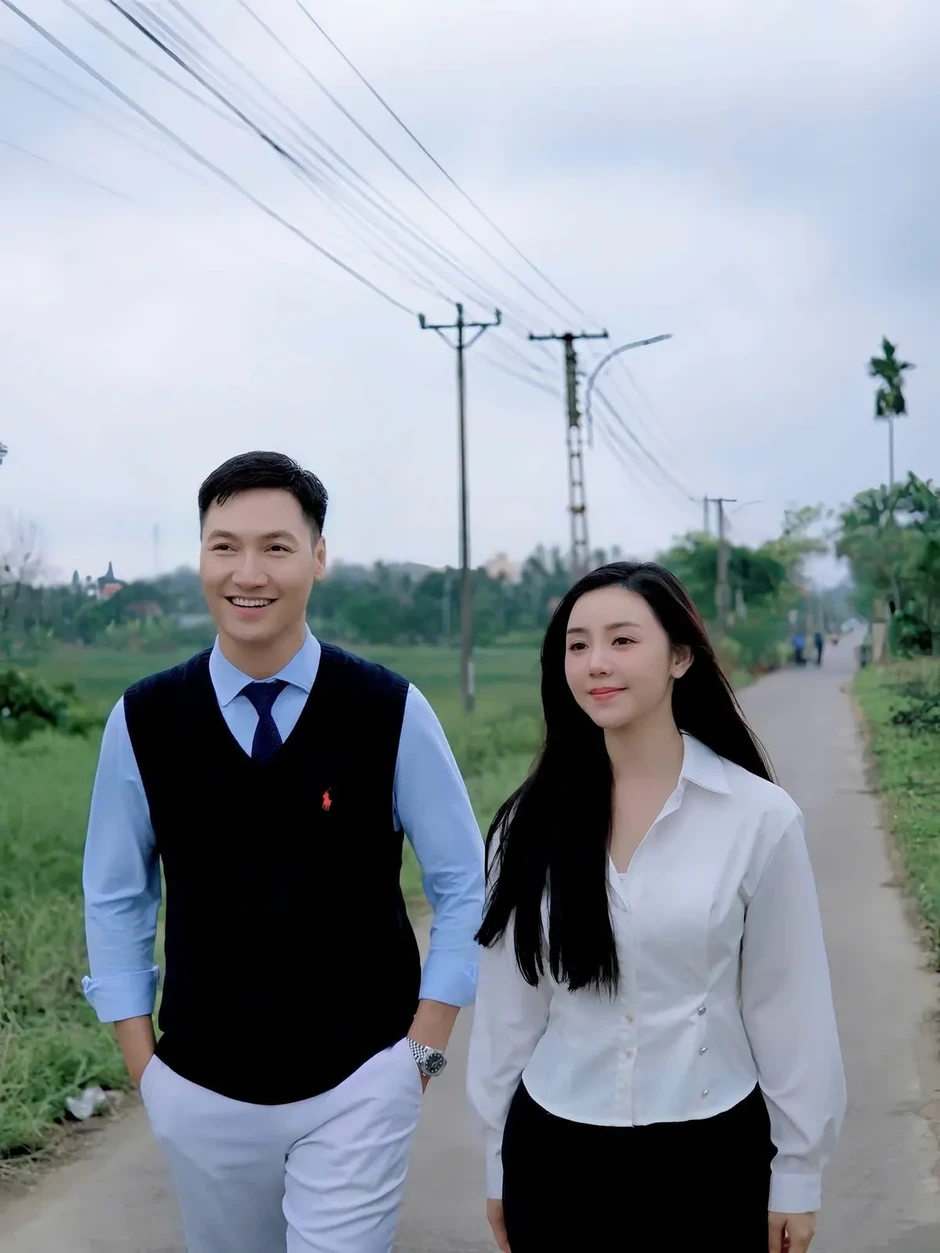 Bước chân vào đời: Lâm (Mạnh Trường) xen vào chuyện tình Quân - Thương? Bước chân vào đời: Lâm (Mạnh Trường) xen vào chuyện tình Quân - Thương?