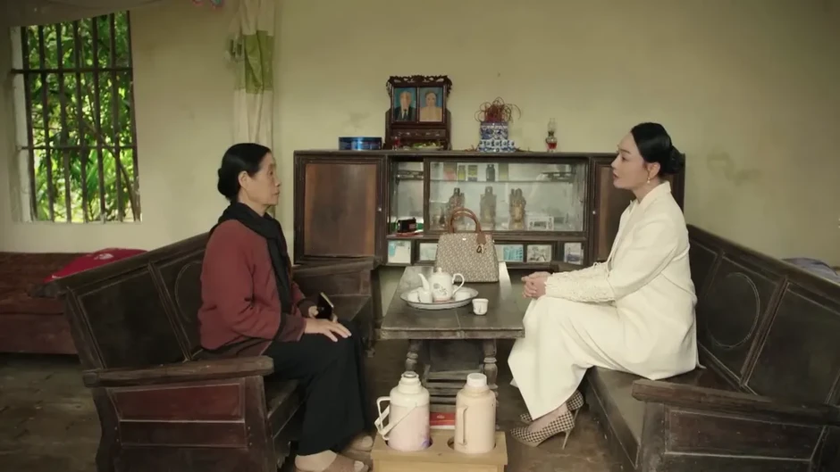 Bước chân vào đời - Tập 13: Về quê gặp bà Thương, mẹ Quân vênh váo, khinh người Bước chân vào đời - Tập 13: Về quê gặp bà Thương, mẹ Quân vênh váo, khinh người