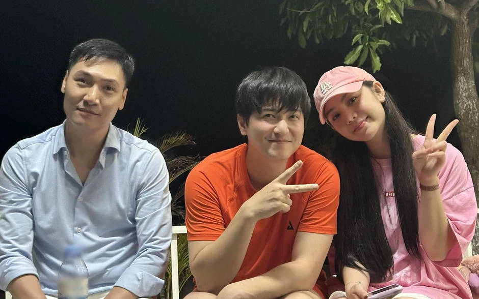 Bước chân vào đời - Tập 16: Trang bị đánh ghen tơi bời giữa công ty Bước chân vào đời - Tập 16: Trang bị đánh ghen tơi bời giữa công ty